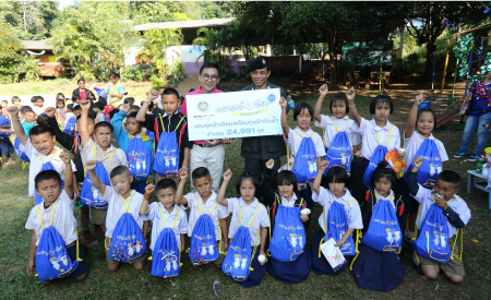 AboutAmway_CSR_Achievements_ATH_Carousel_Main_Component_2558_image_th AboutAmway_CSR_Achievements_ATH_Carousel_Main_Component_2558_image_th